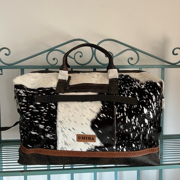 Stunning Acid Silver Cowhide Genuine Leather Womens Duffle Duffel XL Travel Bag - Picture 11 of 16